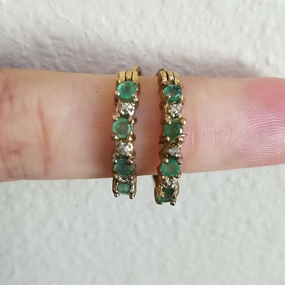Sterling Silver and Green Gemstone Earrings - Picture 5 of 8